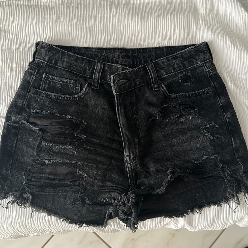 American Eagle Black High Waisted Cut off shorts